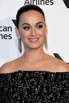 katy-perry-capital-records-4chion-lifestyle-4