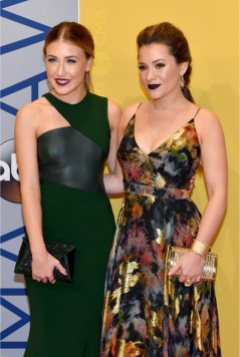 maddie-marlow-and-tae-dye-of-maddie-tae-cmas-4chion-lifestyle