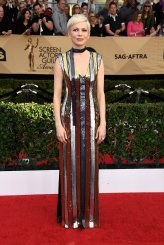 michelle-williams-sag-awards-red-carpet-4chion-lifestyle